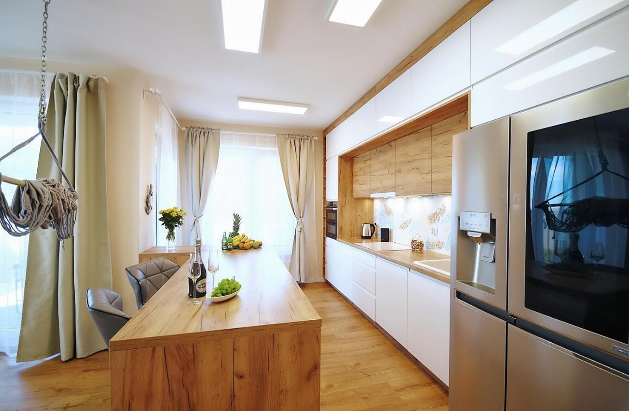 Апартаменты Apartament Premium Mikiniki Колобжег Экстерьер фото