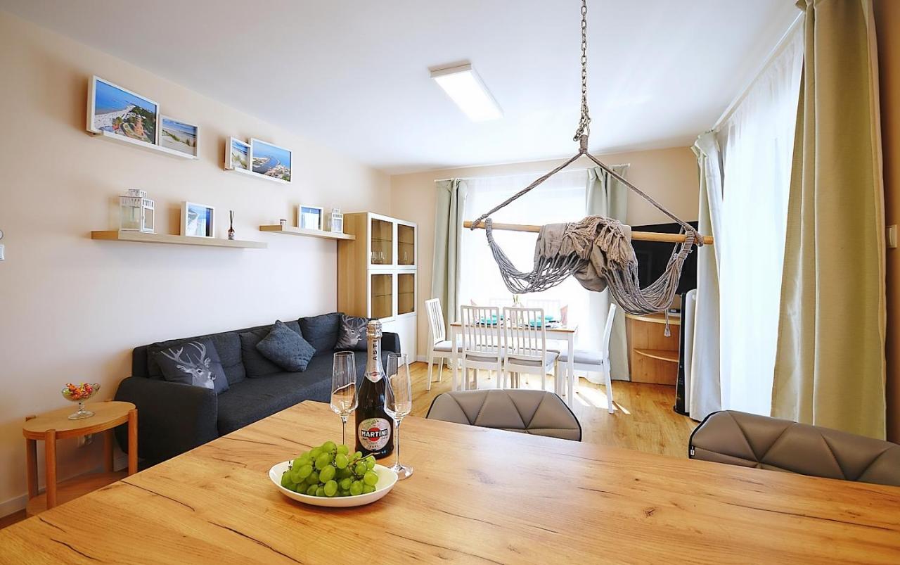 Апартаменты Apartament Premium Mikiniki Колобжег Экстерьер фото